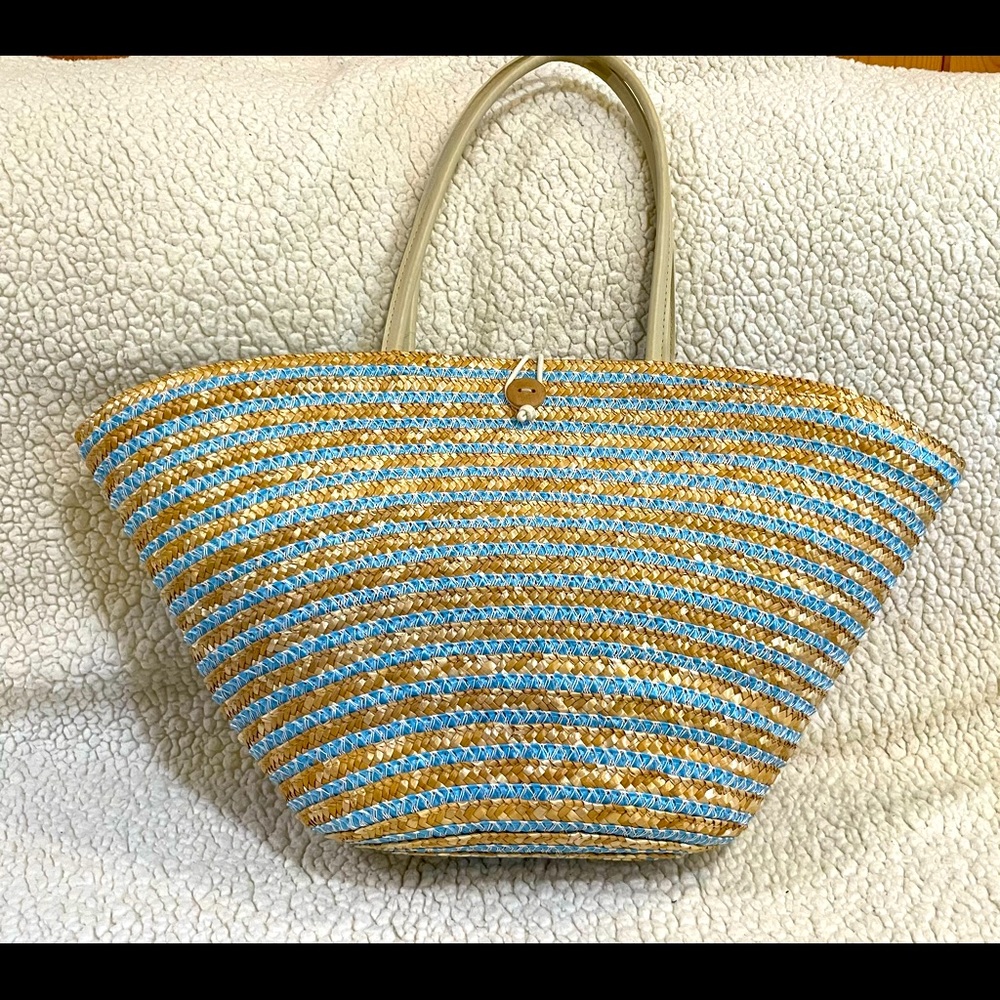 Straw Studios shoulder bag.